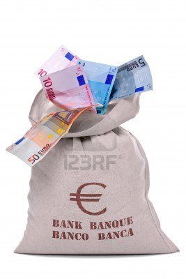 9573284-foto-di-un-denaro-sacchetto-pieno-e-traboccante-di-banconote-in-euro-ritagliate-su-sfond.jpg
