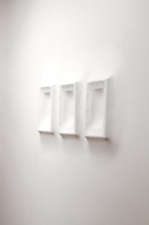 mehmet-ali-uysal-installations-deconstruct-a-new-york-gallery-4.jpg