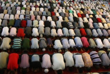 musulmani-preghiera-inginocchiati.jpg