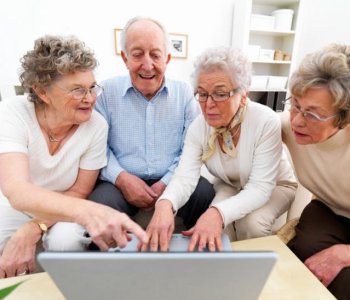 elderly-people-on-computer.jpg