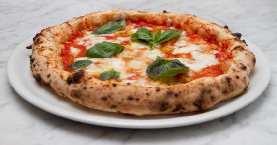 pizza-margherita-originale-Scatti-di-Gusto.jpg