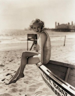 Bette Davis-1933-1-R.jpg