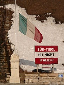 220px-Suedtirol_ist_nicht_Italien_-_Brennero.jpg